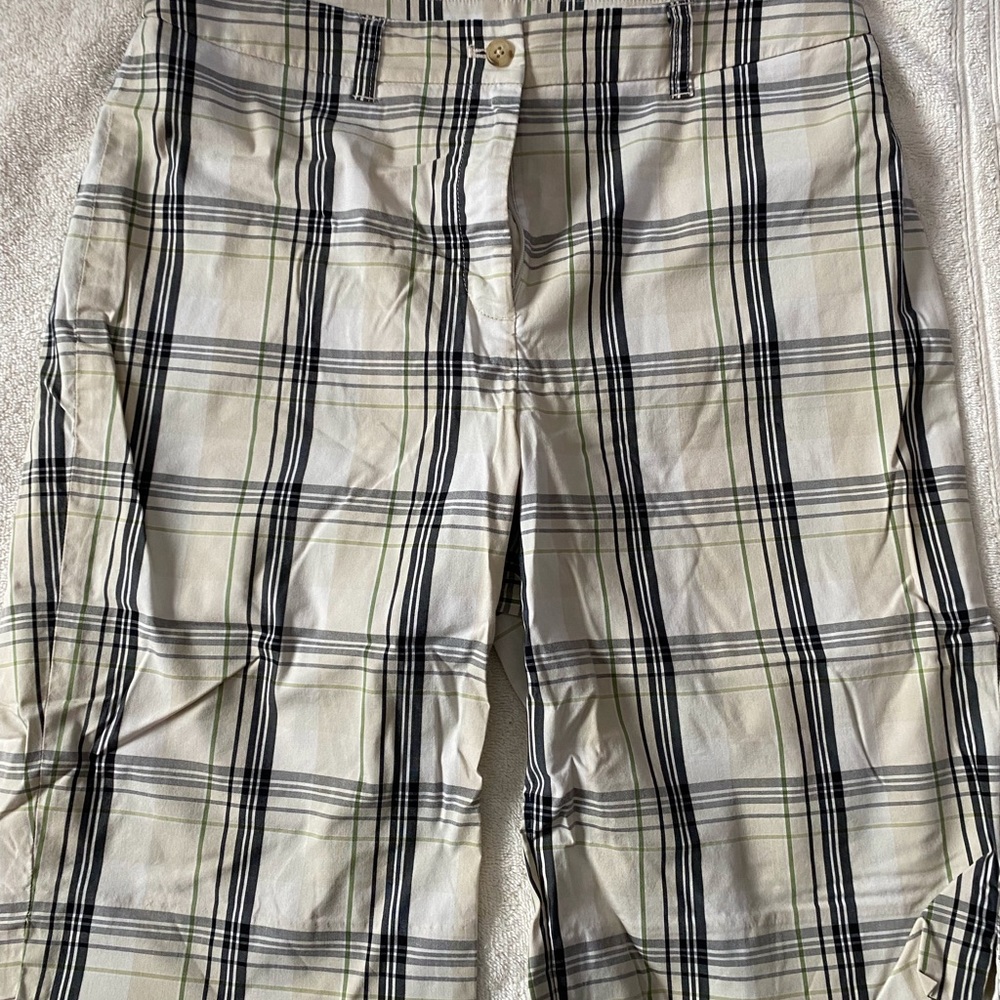AK Anne Kline, size 8 lightweight plaid shorts